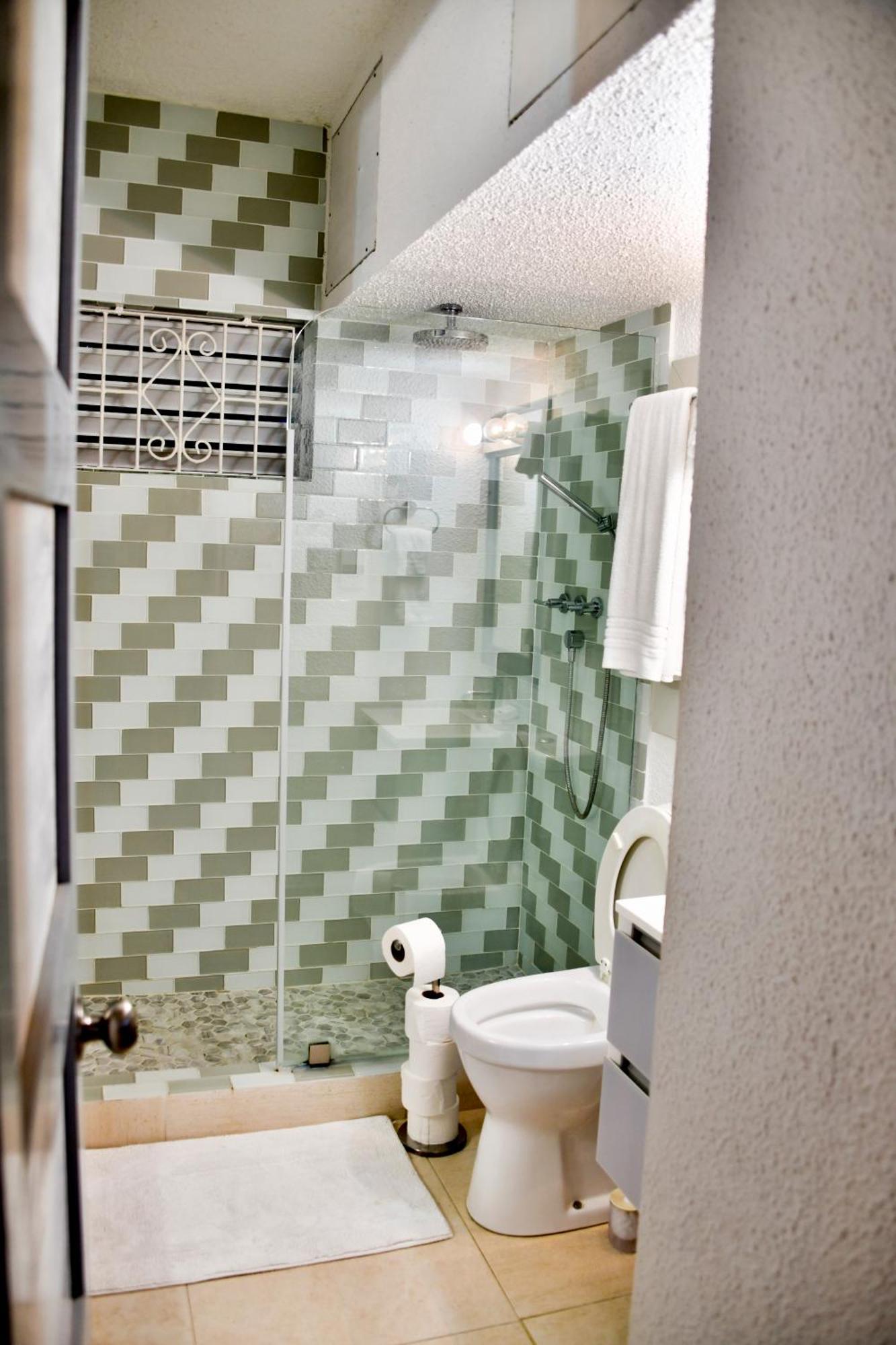 316 Moonshine Apartment Бриджтаун Екстериор снимка